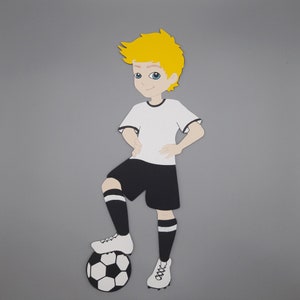 FUßBALLER aus Fotokarton zum gestalten einer Schultüte