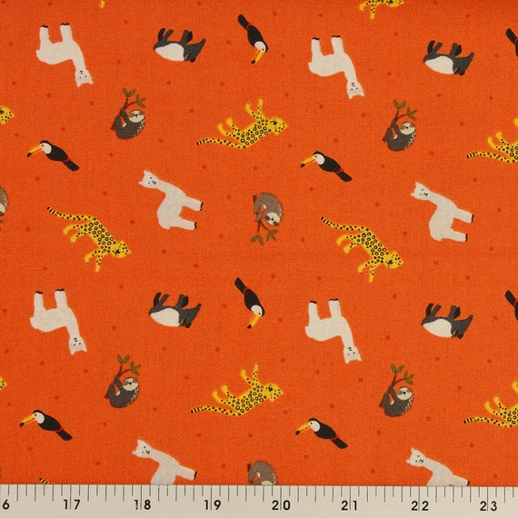 Small Things World Animals Lewis /& Irene 100/% Cotton Fabric Fat Quarter//Metre