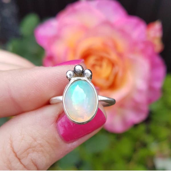 Beautiful unique handcrafted silver Opal Ring - handmade - US 5.5