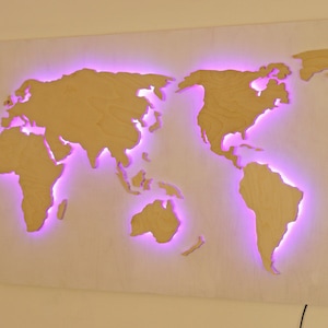 RGB LED leuchtende Holz Weltkarte WHITE Edition Pacific zentriert bunt hängende 3d Wanddekoration Weltkarte Büro Weltkarte wechselnde Farben
