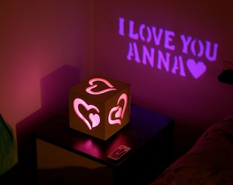 LED-Lichtlampen-Laterne romantisches Geschenk Personalisiertes graviertes Namenskastengeschenk für sie / ihn färbt persönliche Mitteilung