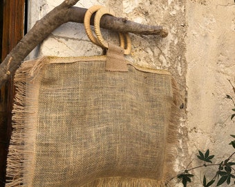 Iridescent jute fringed tote bag, wooden handle