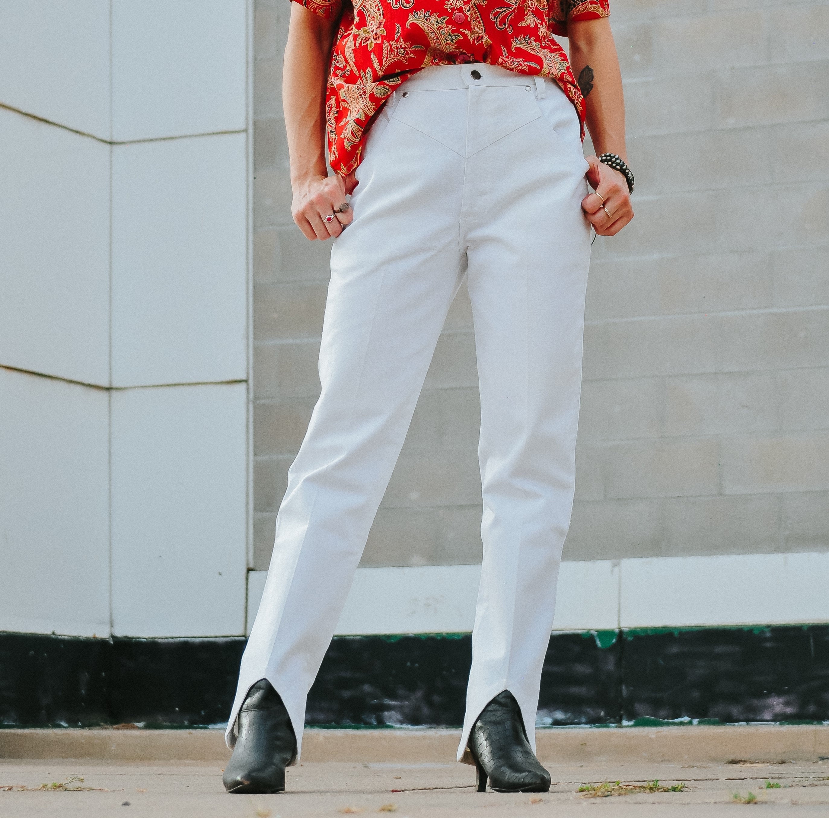 white jeans size 6
