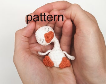 CROCHET PATTERN brooch goose Pdf in english  stuffed toy pattern, amigurumi animal Crochet brooch