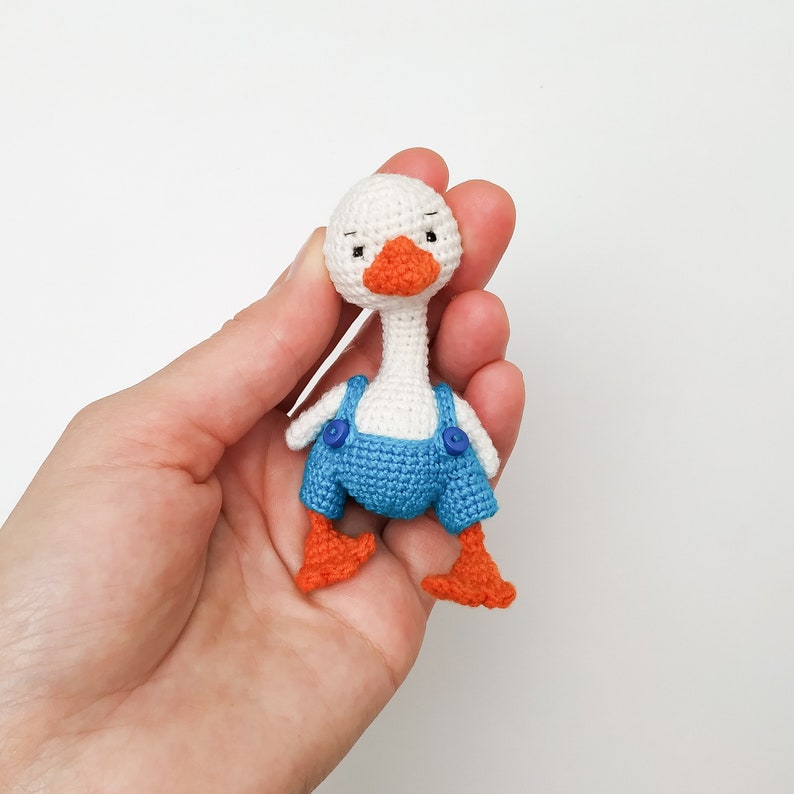 Goose crochet PATTERN in english, Amigurumi miniature bird about 8 cm, Stuffed goose pattern image 3