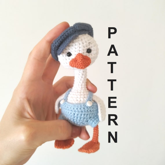 Crochet goose pattern in English Amigurumi pattern Stuffed bird pattern