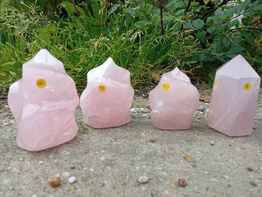 Décoration en Quartz Rose de Madagascar