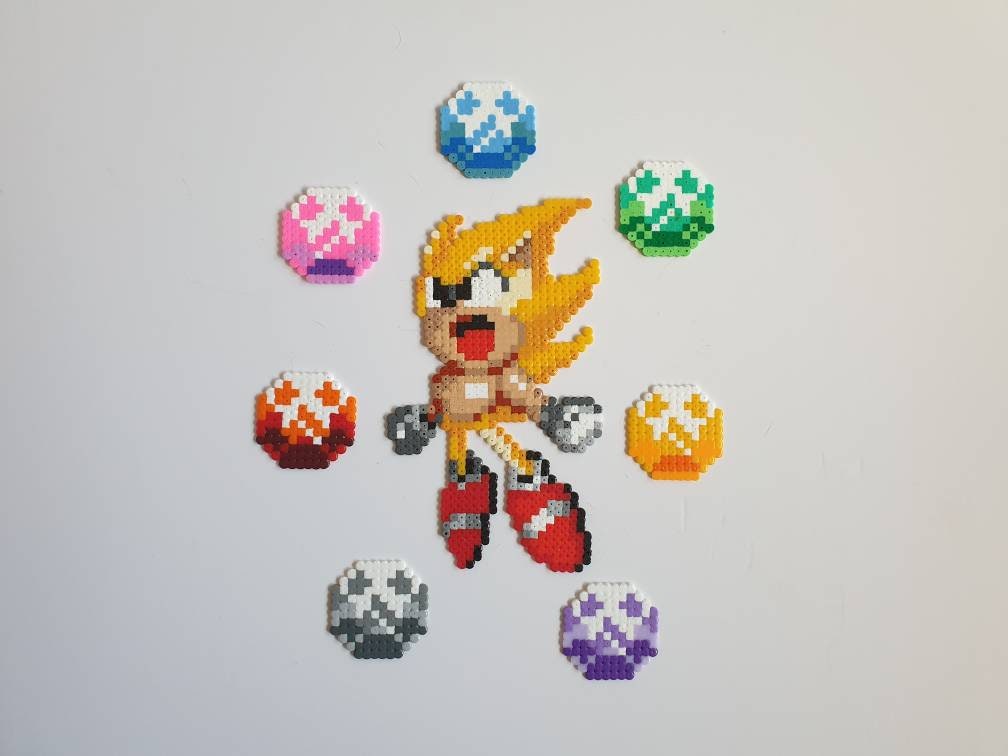 CUSTOM PERLER BEAD ART. SONIC THE HEDGEHOG. SEGA. HANDMADE. PIXEL ART.