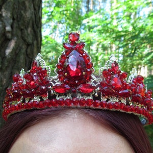 Red Crown Red Tiara Red diadem Crystal Crown Wedding Crown Bridal Crown Gothic Crown Hair Accessories Royal Headpiece Red crystal Headband