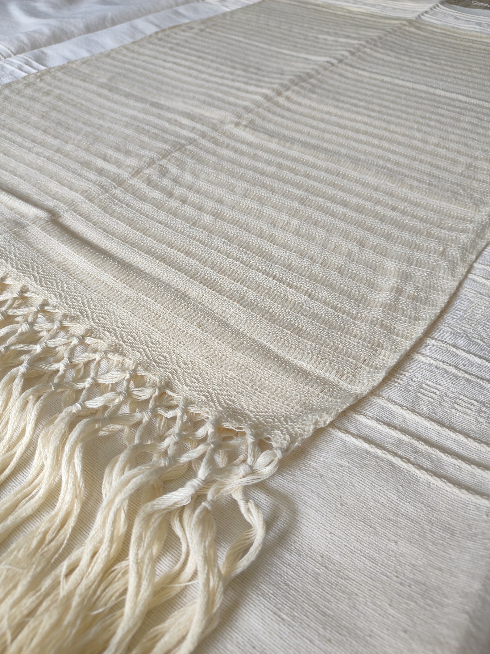 shawls for wedding favors