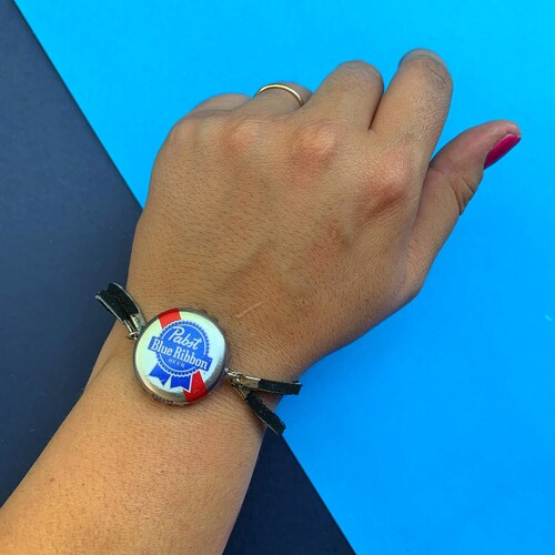 Pabst Blue Ribbon Bottle Cap Ornament | Etsy