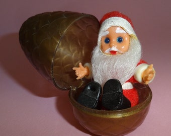 Vtg SANTA CLAUS EGG Miniature 1970's, Greek Santa Claus in Pine Golden Cone Egg, Baby Bean Santa Claus Doll, Old Christmas Santa Clause 70's