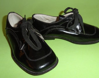 Vtg KIDS HANDMADE MINIATURE Leather Shoes Mak 1960's, Greece Pure Patent Leather Kids Miniature Shoes, Kids Shoe Store Old Decor Shoes '60s