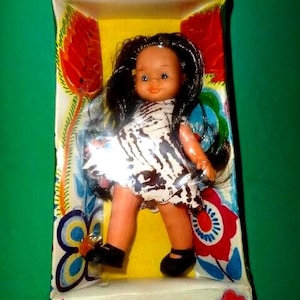VTG GRIEKSE POPPEN Beba Nantia 1970&#39;s Mint in Box, Griekenland Apergis Toys Vintage verzamelpop, oude meisjesachtige pop 6,3&quot;, oude verzamelpoppen