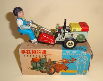 Vtg TRACTOR MS 857 Clockwork W/ Driver Tin Litho Toy China 1965