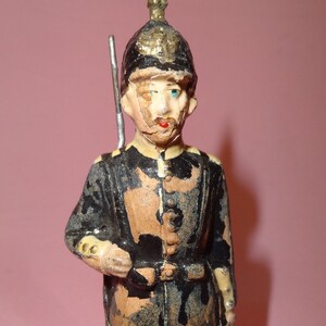 TYSK PFEIFFER Leksakssoldat 1930-tal, Gammal Elastolin Lineol Pfeiffer Figur 4,4" med Gevär, Vintage Pfeiffer Militärfigur 11 cm