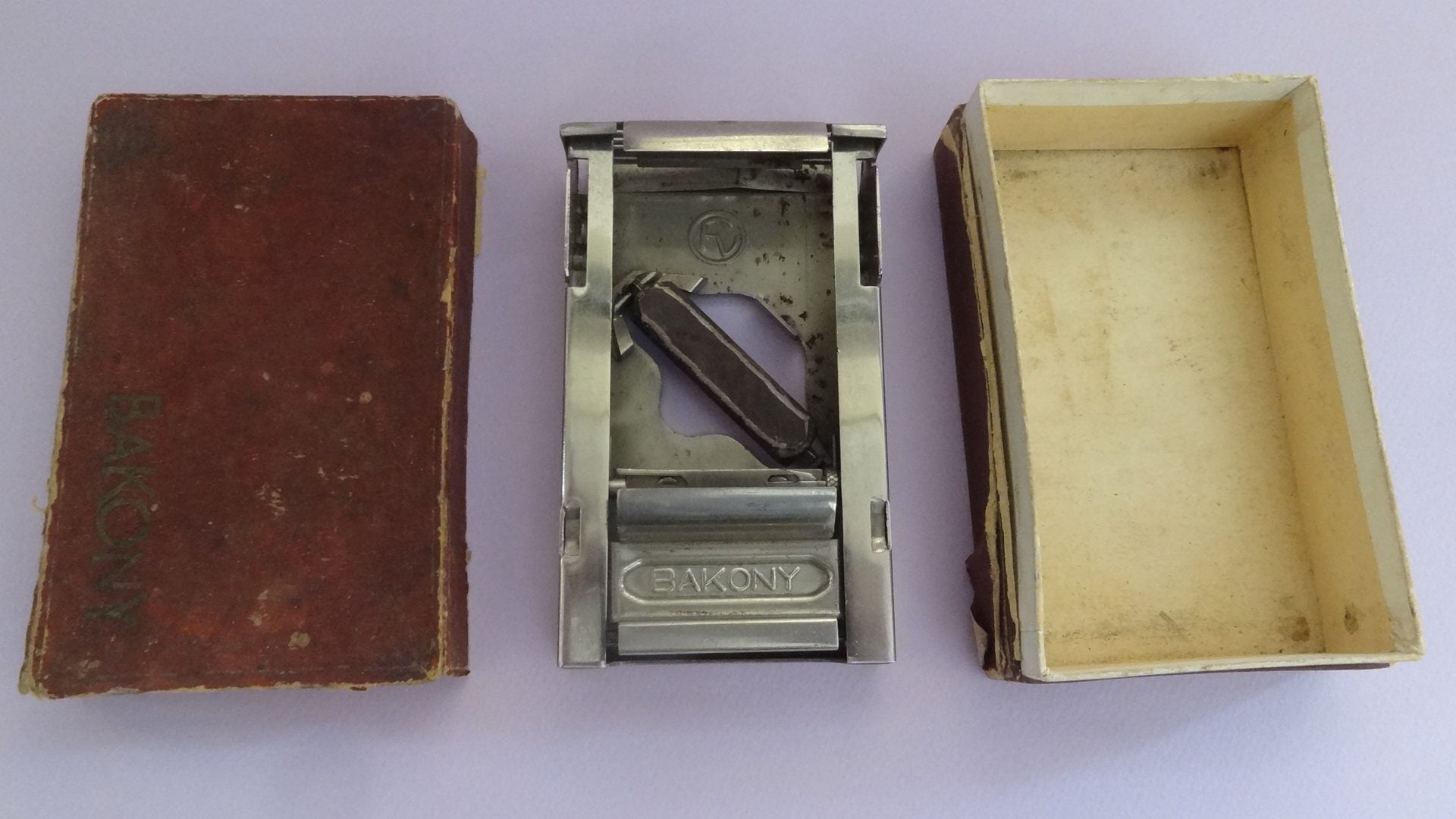 VTG BAKONY Razor Blade Sharpener in Original Box, Metal Razor Sharpener Made in Hungary, Barber's Shop, Shaving Hairdressing, Blade Stropper