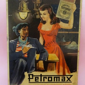 Vtg PETROMAX OIL LAMPS Lanternas Placa de papelão rígido grego Cartaz Alemanha 1960, Petromax Lamp Wall Sign Decor, Placa de propaganda de lâmpada alemã