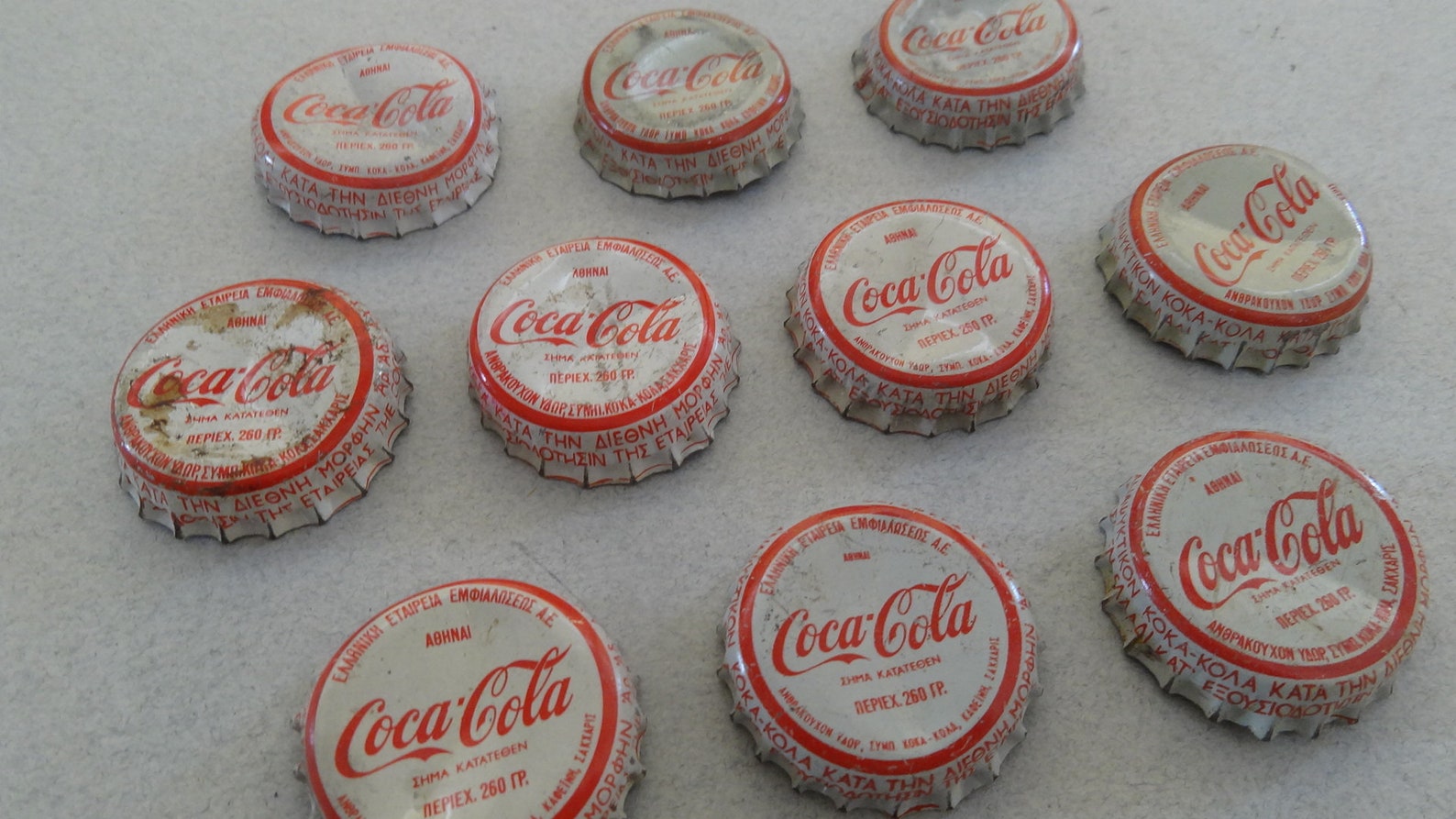 VINTAGE COCA COLA Bottle Caps Lot 10 Greek Coca Cola Lids Etsy