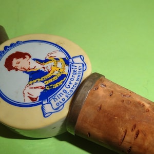 Vtg KING GEORGE IV Bottle Pourer Stopper Old Scotch Whisky 1980&#39;s, Old Metal Porcelain Bottle Pourer, Scotch Whisky Pub Drink Pourer Stopper