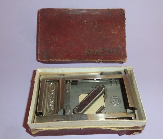 VTG BAKONY Razor Blade Sharpener in Original Box, Metal Razor Sharpener  Made in Hungary, Barber's Shop, Shaving Hairdressing, Blade Stropper 