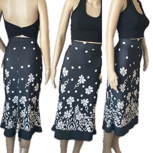 Tango skirt in medium to large size