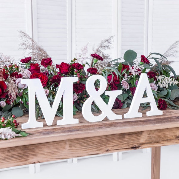 Weiße Holzbuchstaben für die Hochzeit, Holzschilder für die Hochzeit, Hochzeitsdeko, Top Tischdekoration, personalisierte Geschenke für das Paar