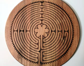 Labyrinth Acacia wood round cutting board, laser engraved Notre-Dame de Chartres Cathedral labyrinth