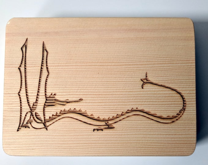 Tolkien wooden box, laser engraved with Smaug the dragon. Wood jewellery box, great for photos, rings and other precious items. Customisable