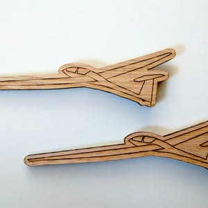 Glider / sailplane fridge magnet, laser engraved and laser cut from solid Tasmanian Oak wood, 100% Australian hand made.