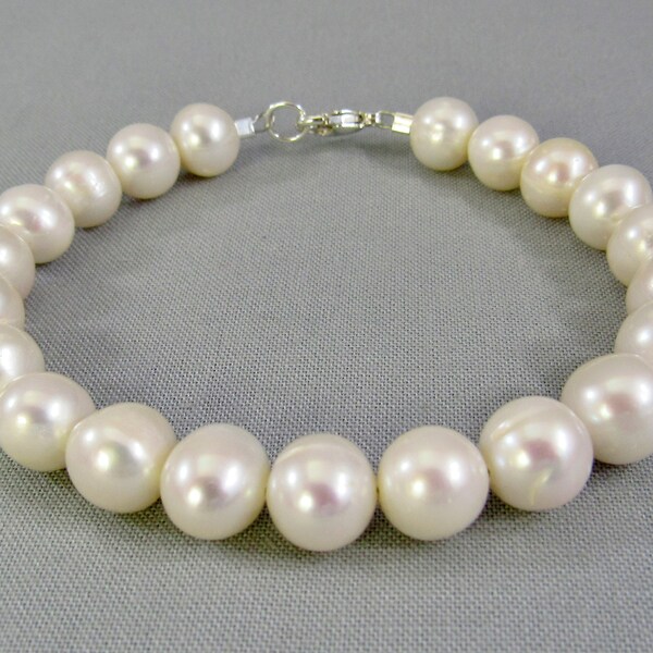White Pearl Bracelet