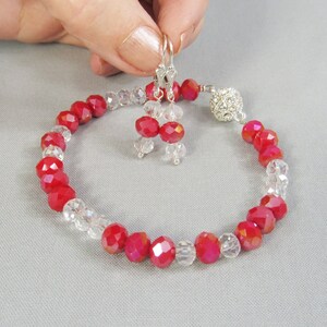 虹色に輝く赤いクリスタルブレスレット＆ドロップイヤリングセット、スターリングシルバー製イヤーフック、ファセットカットガラスビーズジュエリー、マグネット式留め具、バレンタインギフト