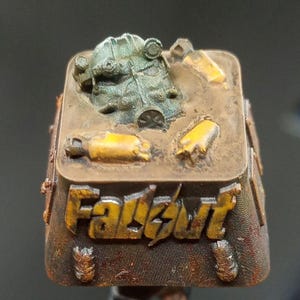 Fallout Artisan Keycap: Power Armor Helmet Diorama, Cherry MX Switch