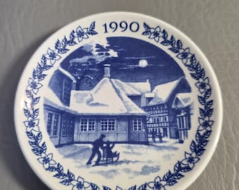 1990 Royal Copenhagen Denmark Mini Plate Fajance Hans Christian Andersens House