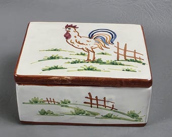 PV D3260 Italy Covered Ceramic Covered Box Organizing Storing Rooster Farm Design