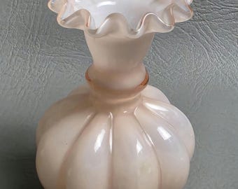Vintage Fenton Pink Glass Vase 1940s Ribbed Ruffle, Beautiful