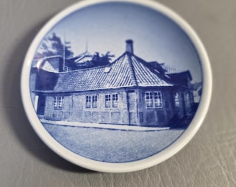Royal Copenhagen Denmark Mini Plate 16-2010 H C Andersens Hus Odense