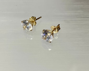 Gleaming 10K Yellow Gold 3 Carat Round Cubic Zirconia Stud Earrings