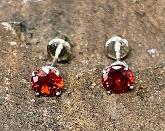 14K Yellow Gold 1/2 Carat Red Garnet Stud Birthstone Earrings w/ Screw Back