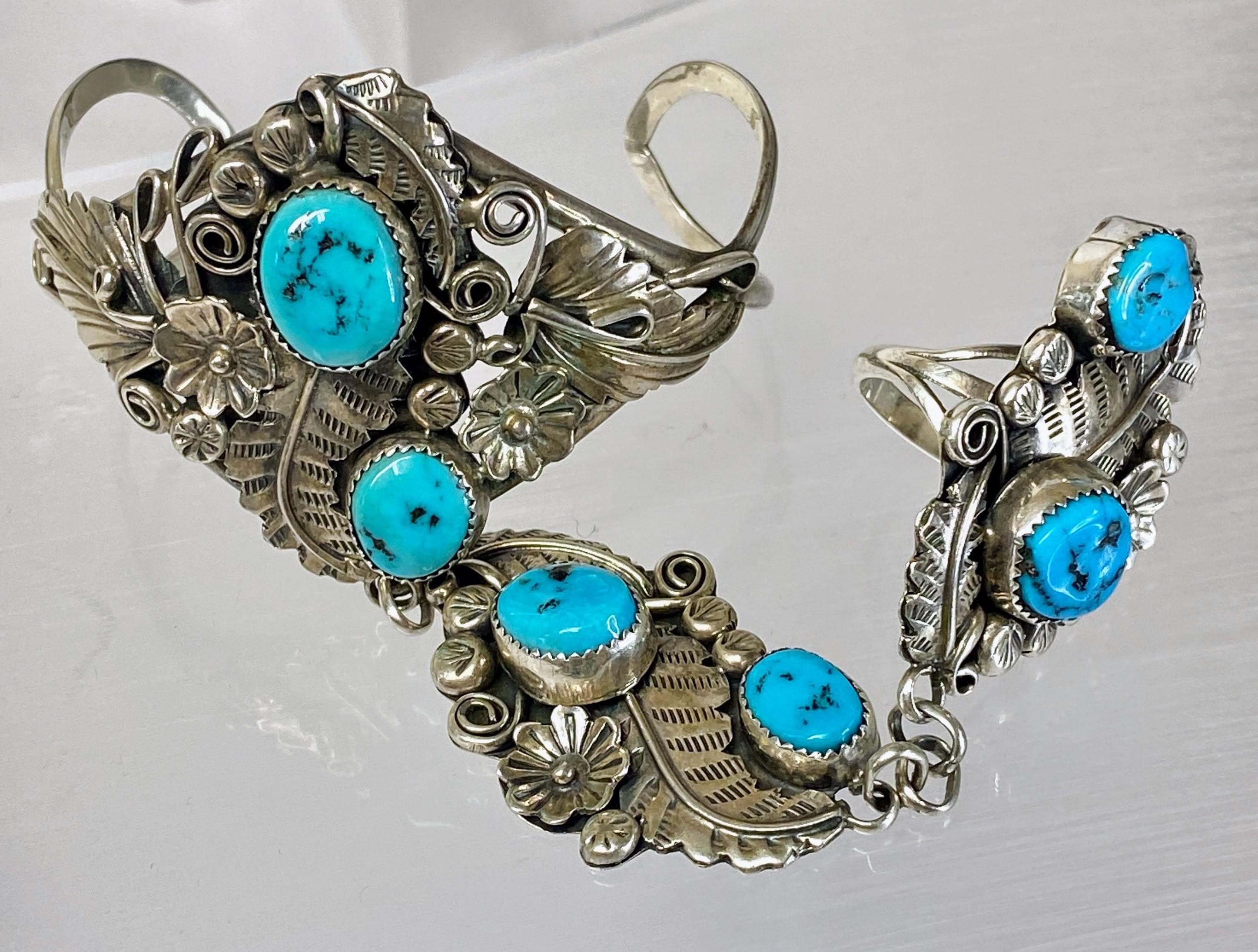 Navajo Running Bear Sterling Turquoise Hand Chain Bracelet Ring