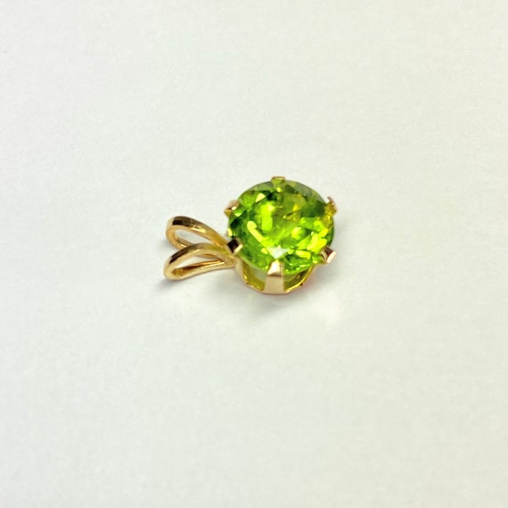 14K Yellow Gold 1.5 Carat Round Faceted Green Per… - image 4