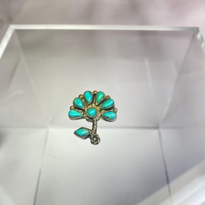 Vintage Zuni Petit Point Turquoise & Sterling Silver Pin- Signed