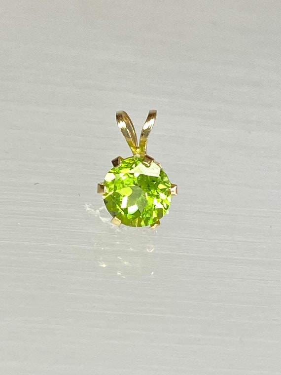 14K Yellow Gold 1.5 Carat Round Faceted Green Per… - image 8