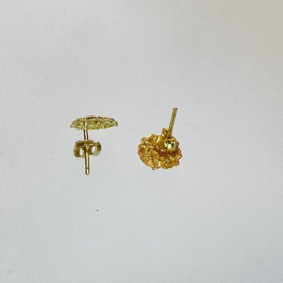 10K Yellow Gold Nugget Texture Button Style Women… - image 2