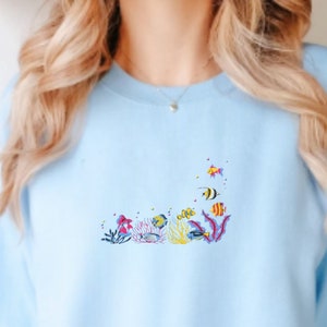 Embroidered Ocean Sweatshirt, Embroidered Coral Reef, Embroidered Fish, Coral Reef Crewneck, Embroidered Beach Shirt, 80s style embroidery