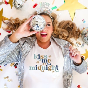 2025 New Years Eve, Kiss Me At Midnight, New Years Eve Retro, Kiss Me At Midnight Shirt, NYE Outfit, New Years T-Shirt, Y2K New Years
