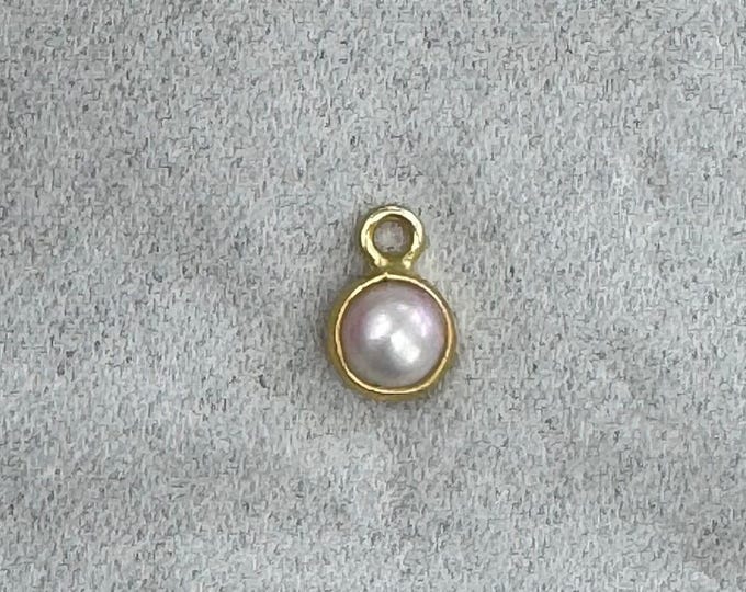 Freshwater Pearl Charm Freshwater Pearl Silver Bezel 6mm Pendant