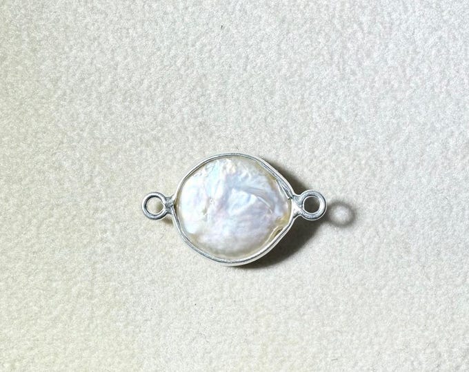 12mm Pearl Connector Charms, 14K Gold Plated, Pendant Connector for Bracelet Making or Earrings Making, Jewellery Making Supplies, 1 Piece