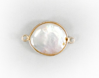 Freshwater Pearl Connectors, Gold Round Double Loop Charms, 15mm Natural Shell Gold Edge Links