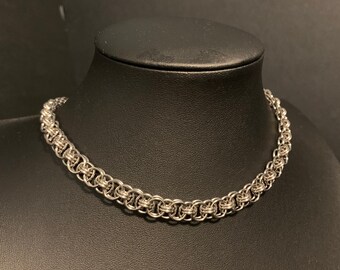 Collier ras du cou en cotte de mailles en acier inoxydable